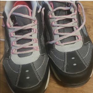 Women steel toe sneakers